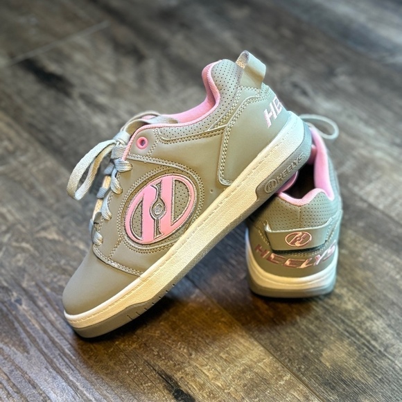 NEW Heelys Voyager Shoes HE100715 Gray and Pink Size Youth 4 - Picture 1 of 14